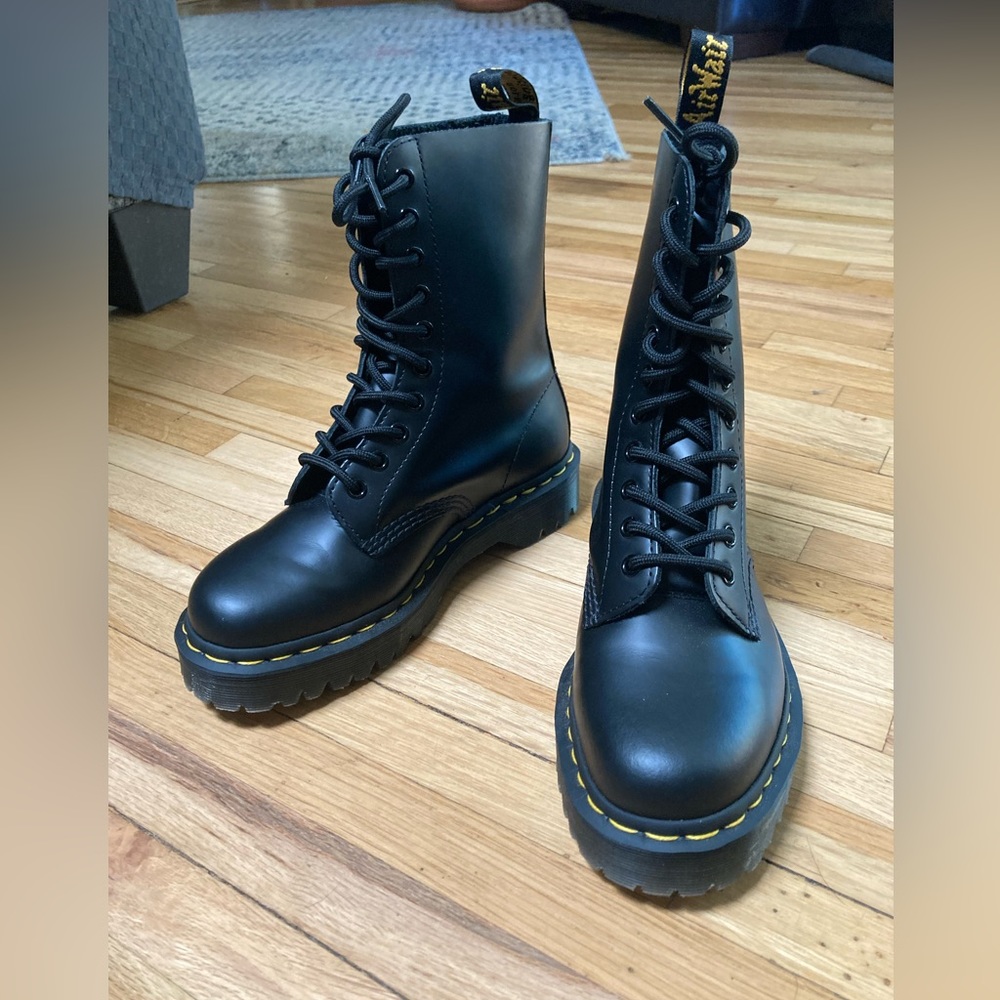Dr. Martens, Womens boots, Black